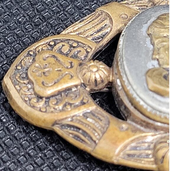 Retro Gold Tone Cameo Filigree Brooch Vintage Art Nouveau Chic Statement - Picture 6 of 7